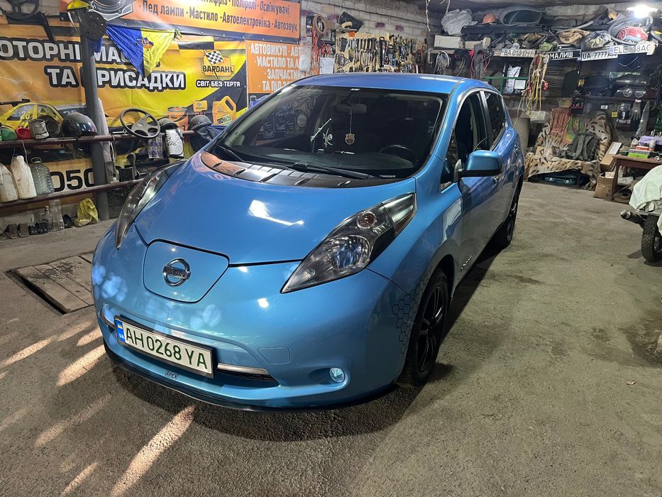 Продам Nissan Leaf с живым аккумулятором
