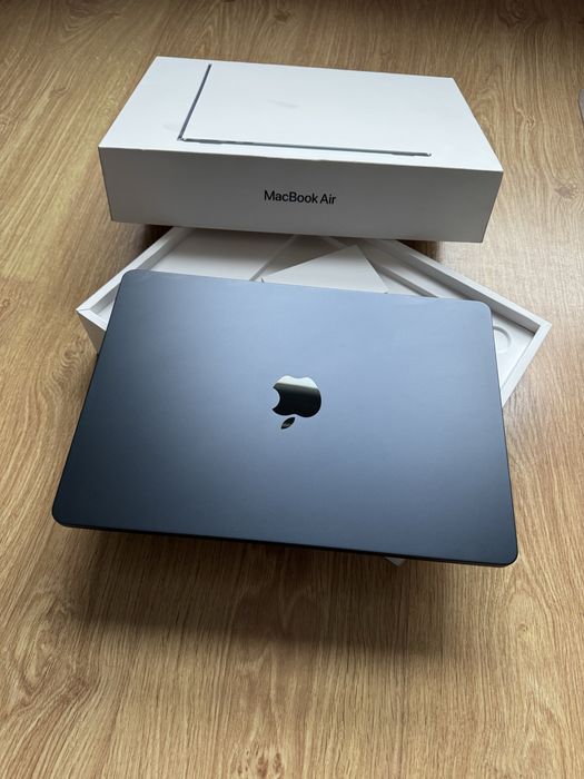 Macbook Air M2 de 16gb RAM com fatura e garantia ( Como Novo)