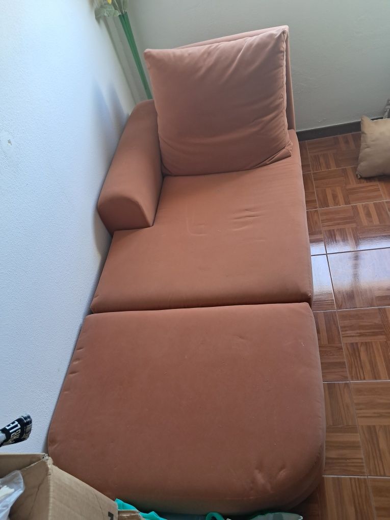Sofá de sala laranja