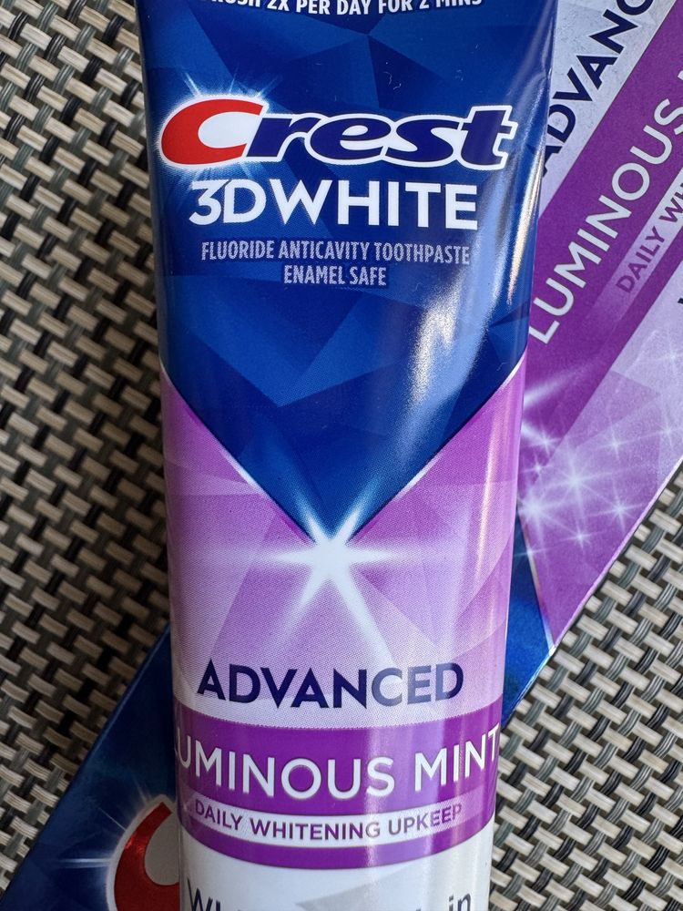 Зубная паста Crest 3D White Advanced Luminous Mint 104 гр