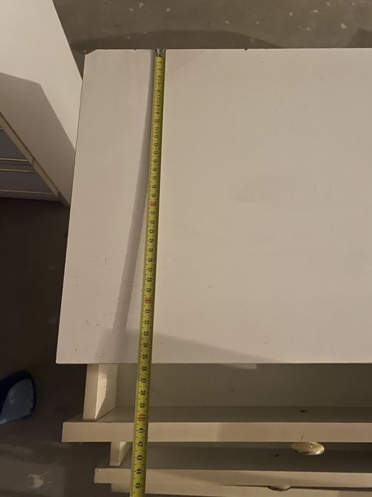 Mesas de cabeceira e comoda