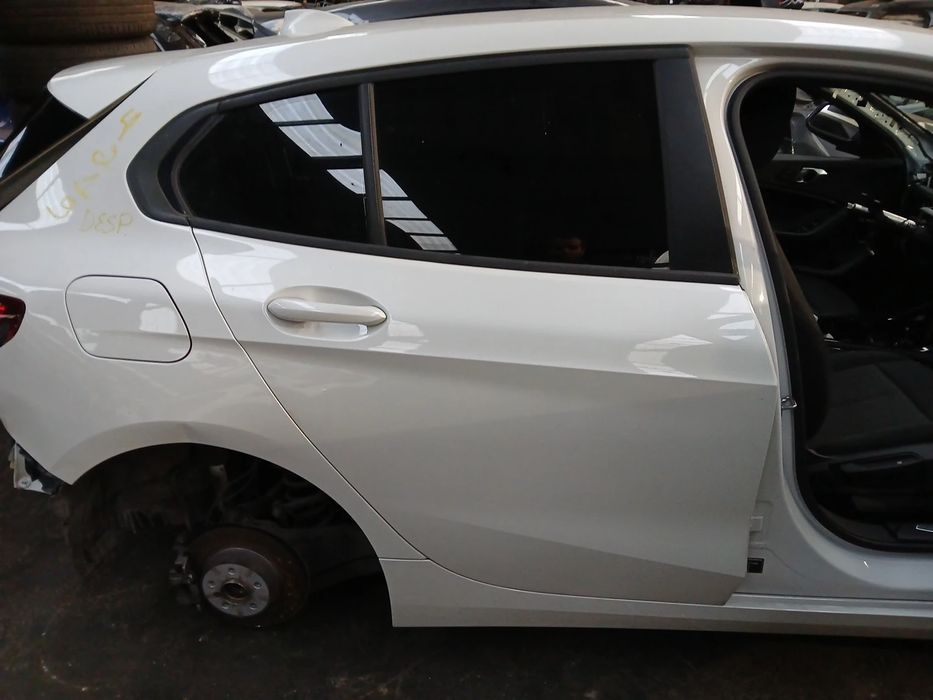 Porta trás direita BMW 1 (F40)