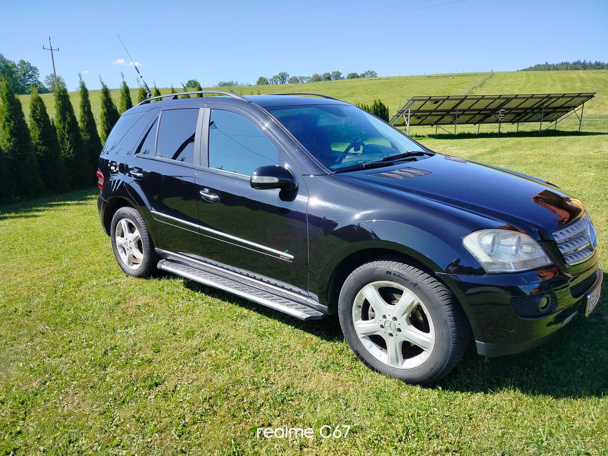 samochód MERCEDES ML 320