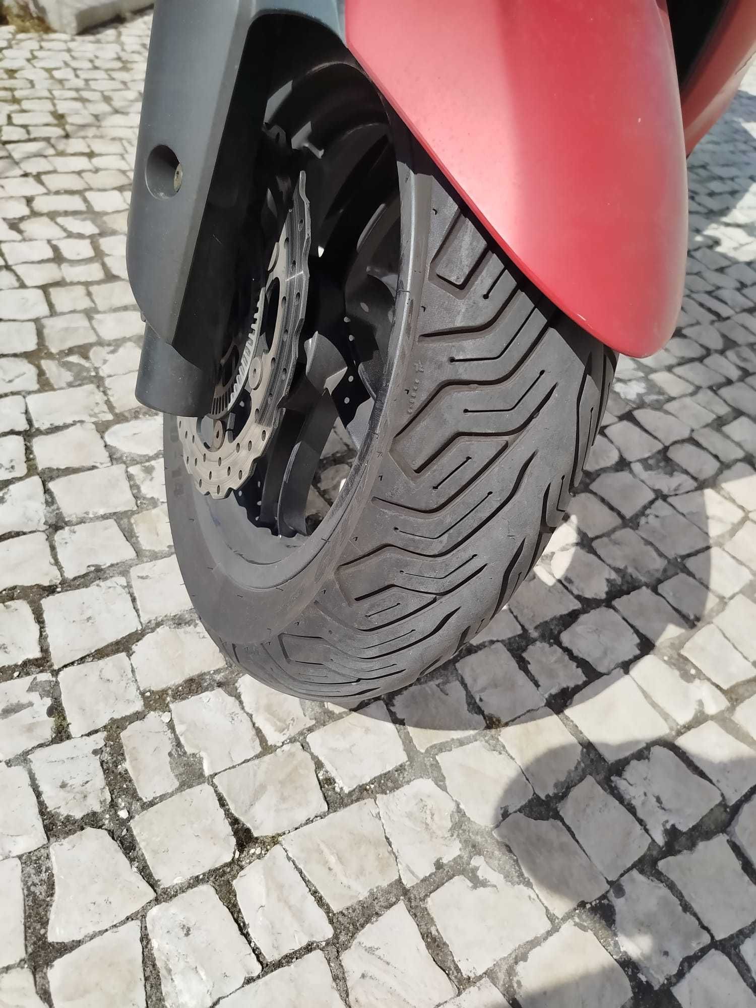 Scooter Kymco 350i - Julho/2019 - 42.300km