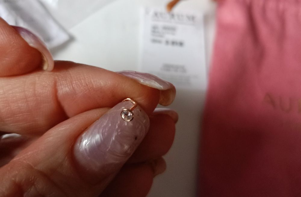 Золотой пирсинг в нос