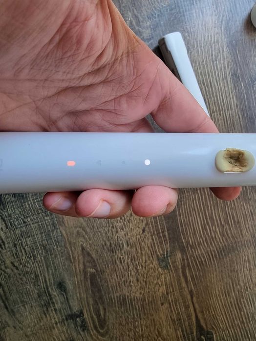 Ультразвукові зубні щітки (на запчастини, все працює)