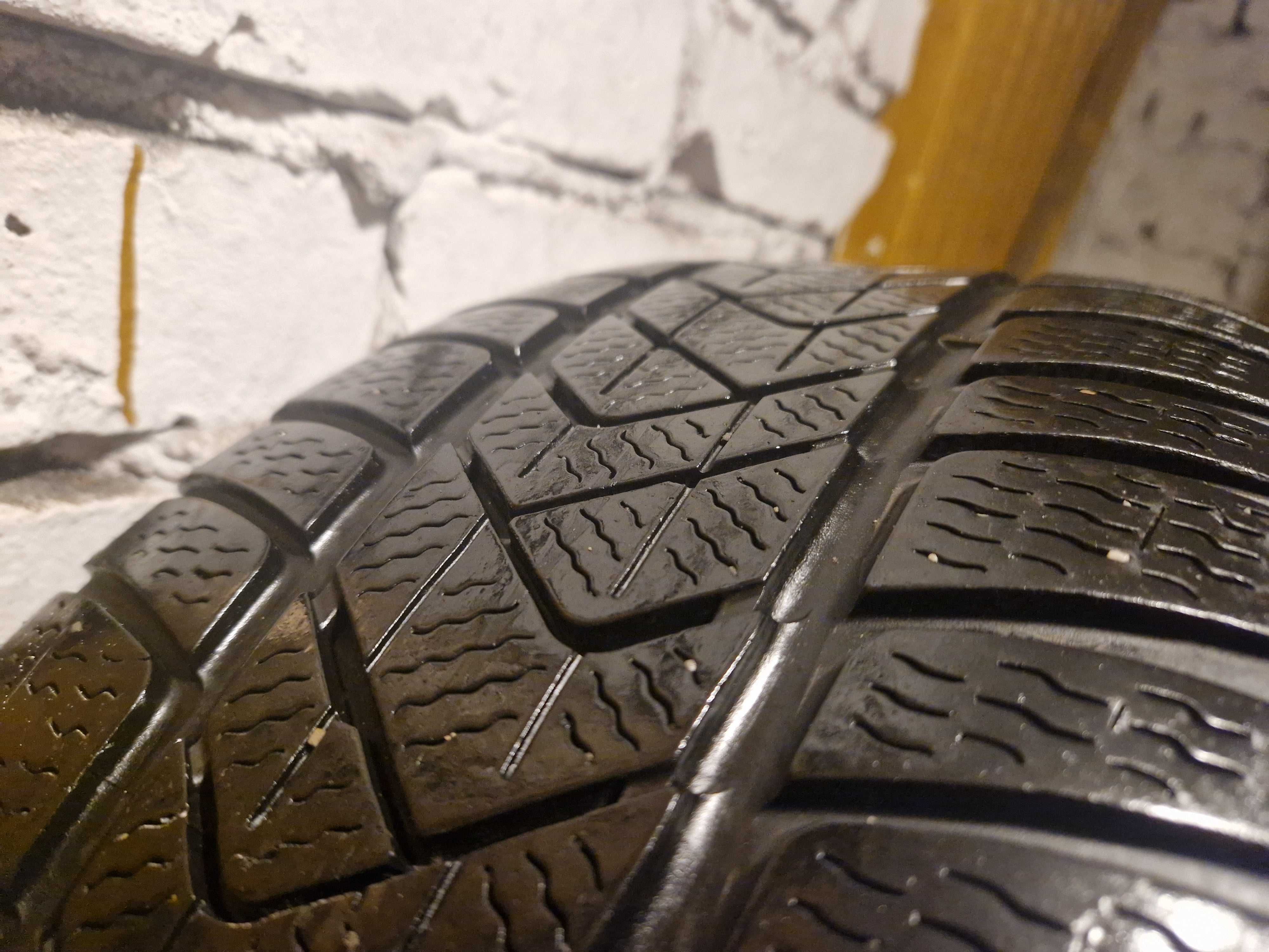 4 x Opony Pirelli Sotto zero 3 Winter  R18/245/45 Run Flat