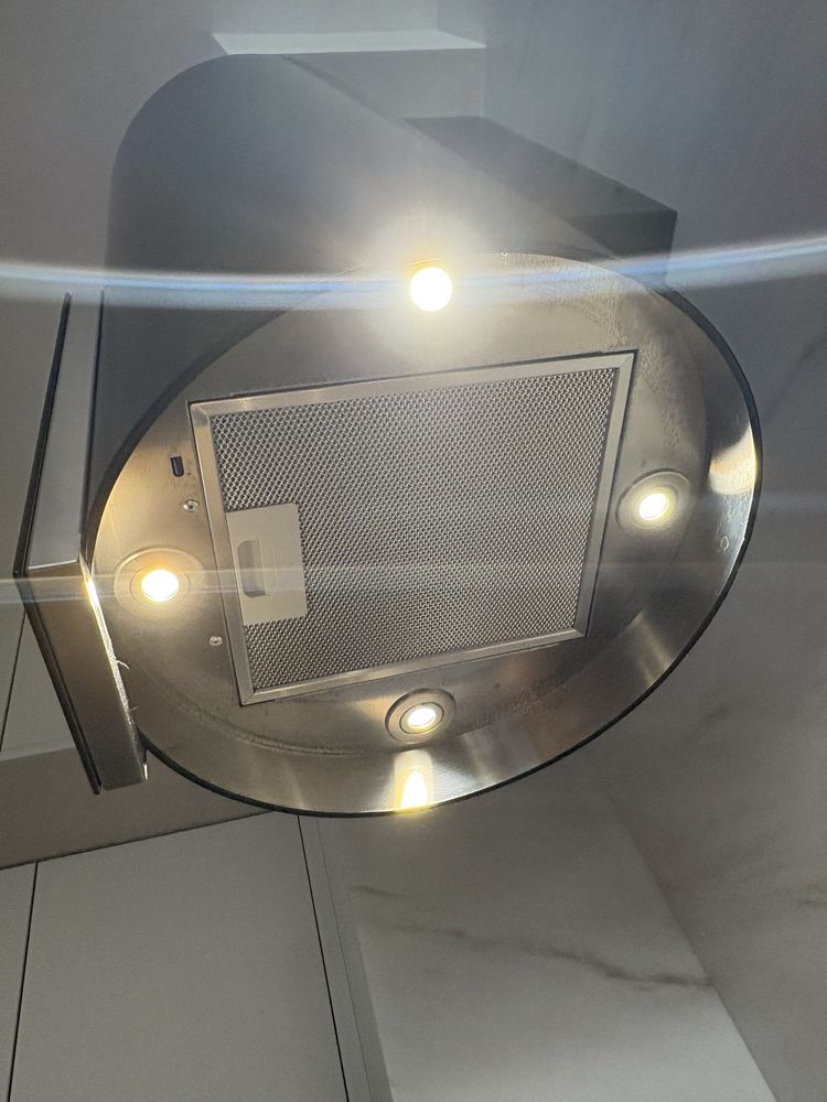 Okap tuba VDB MAH Glass H2H Czarny 680m3/h 61 dB klasa A