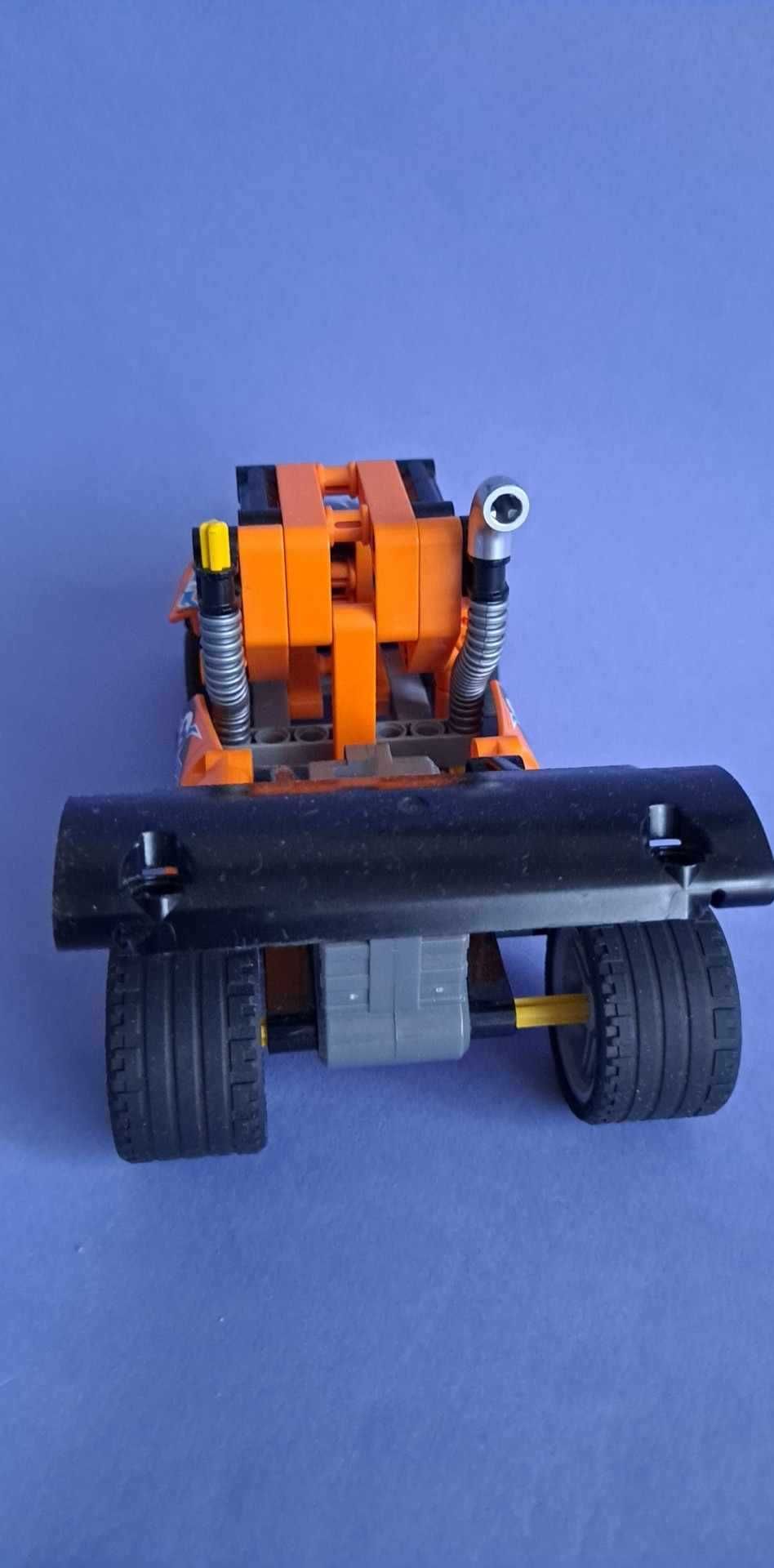 LEGO Technic 42104 Ciężarówka Wyścigowa