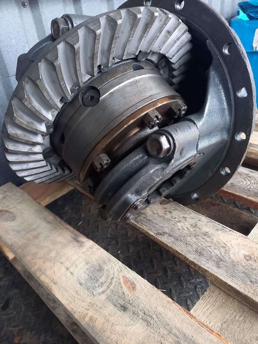 Редуктор Т-150, КАМАЗ, ГАЗ, Пром-опора, Полурама, КПП, Навіска