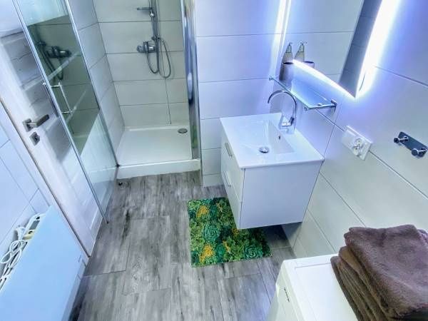 Domek dom w górach nad jeziorem do wynajęcia,sauna Międzybrodzie