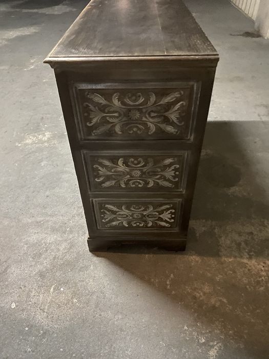 Comoda antiga madeira trabalhada