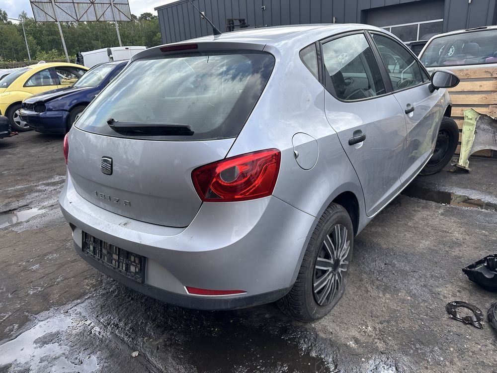 Czesci Seat Ibiza 2008 r , Skrzynia Klapa Drzwi Lampy Błotnik Lusterko