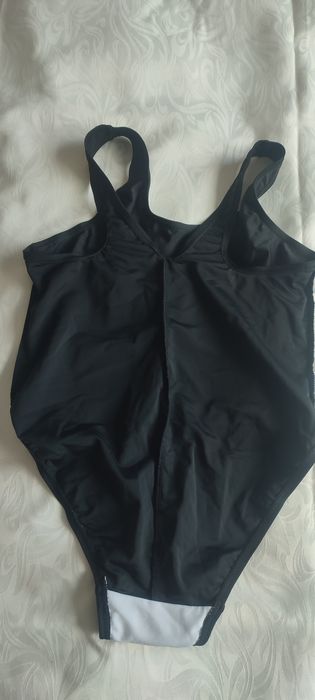 Dwa stroje kąpielowe jednoczęściowe 12/13 lat 152/158 cm