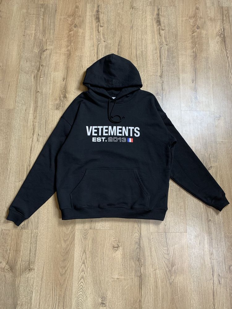 Чорне худі Vetements Flag Logo