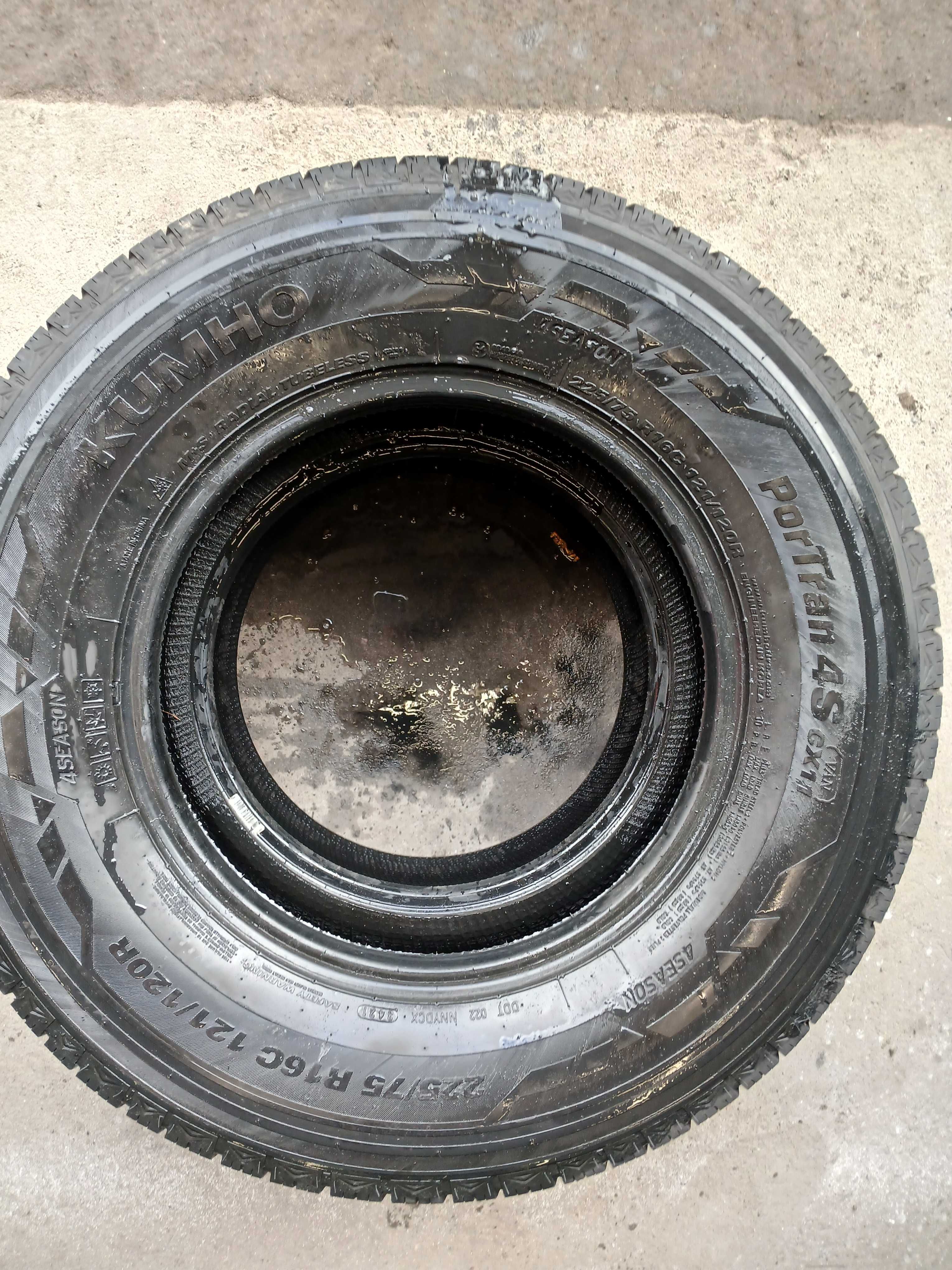 A129. KUMHO PORTRAN 4S CX11 225/75/16C opona pojedyncza