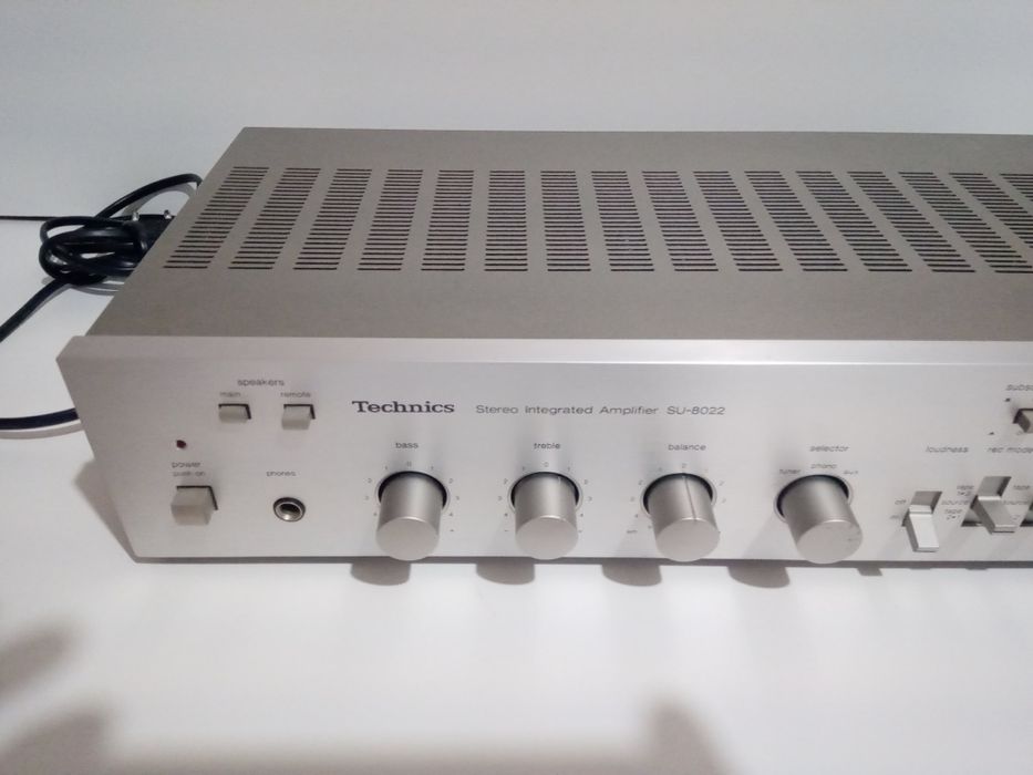 Wzmacniacz Technics su-8022 sreberko Japan