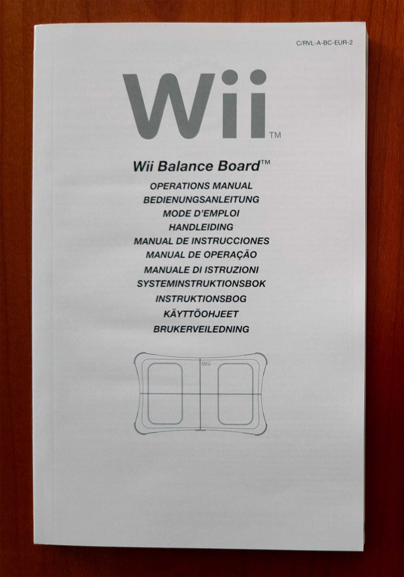 Nintendo Wii Fit Plus (balance board + jogo)