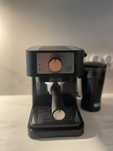 Ekspres De’longhi Ec230.BK plus mlynek do kawy w zestawie