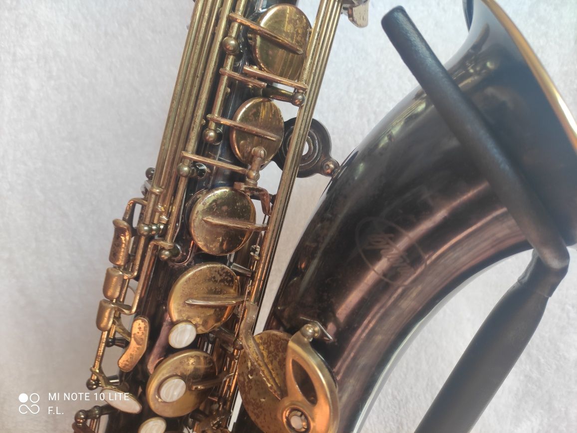 Saxofone tenor raro