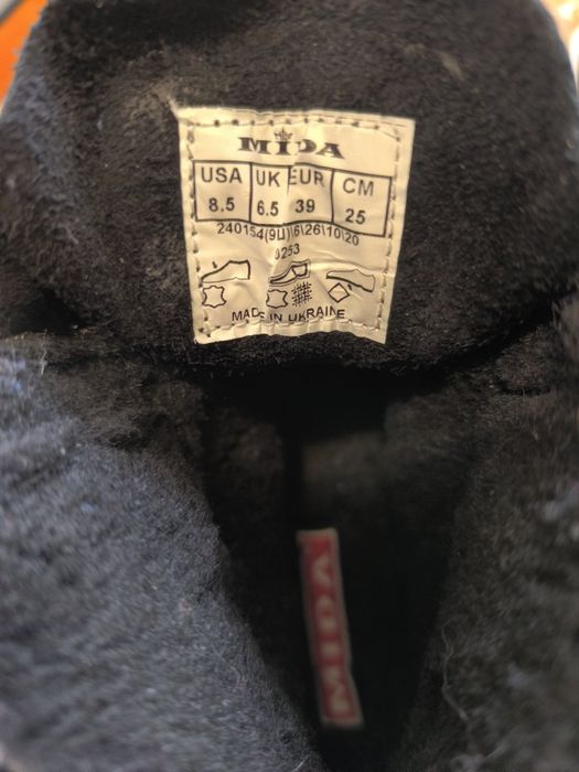 Шкіряні зимові жіночі ботинки, черевики 39 розмір ( устілка 26 см)