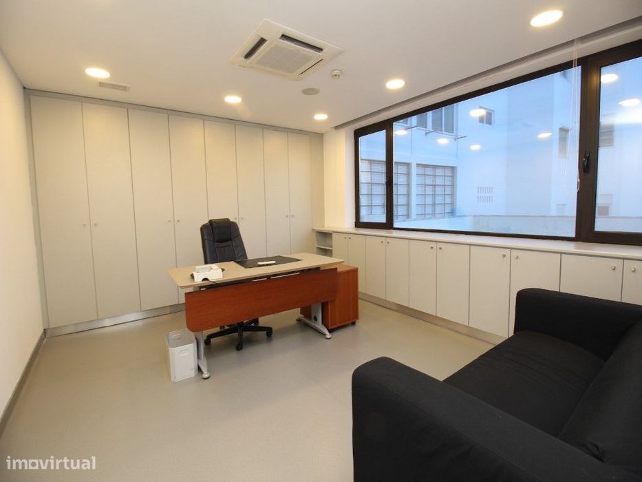 Excelente sala de escritório localizado no centro da cidade
