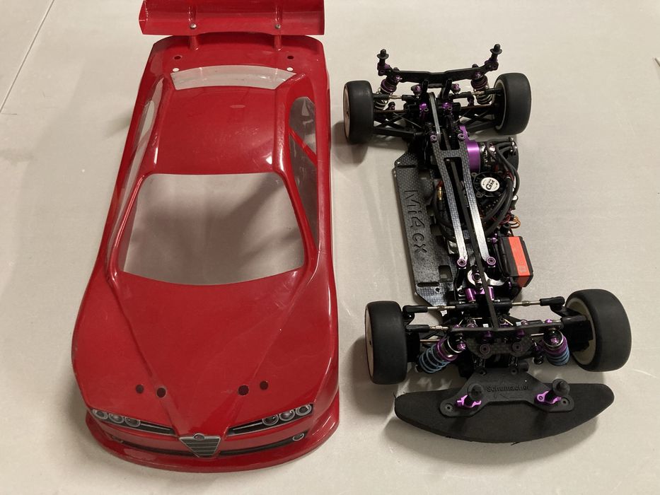 Carro telecomandado Schumacher Mi4CX