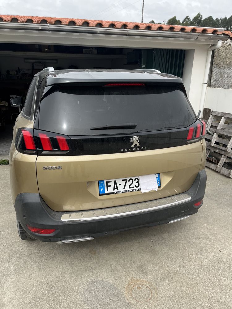 Peugeot 5008 e 3008