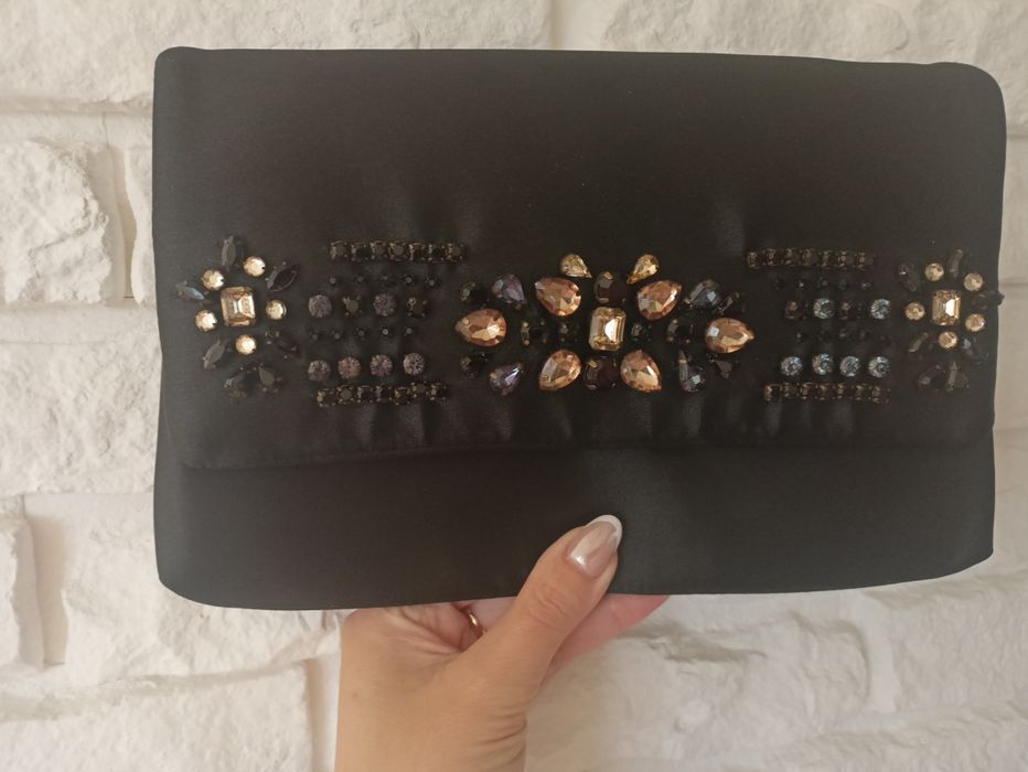 Elegancka czarna torebka,cyrkonie