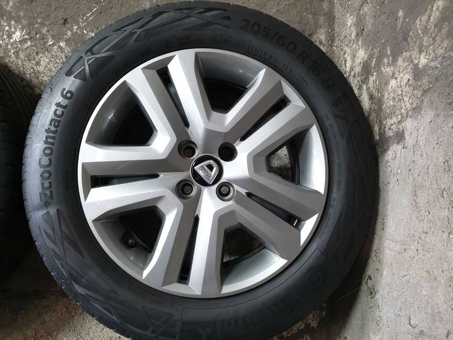 Kołpaki oryginalne strukturalne Dacia R16 4x100
