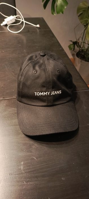 Nowa czapka z daszkiem Tommy Hilfiger