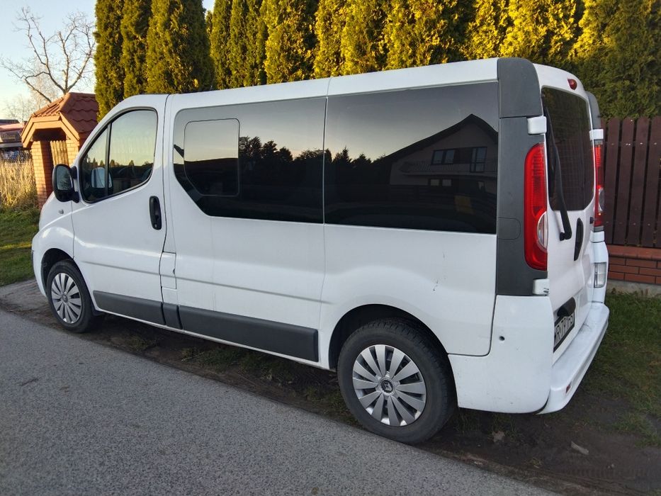 OPELl VIVARO Trafic 2.0  9 osobowy klimatyzacja