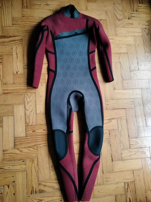 Fato Zipperless 4/3 Limitless Frost II da Deeply (Tam. S)