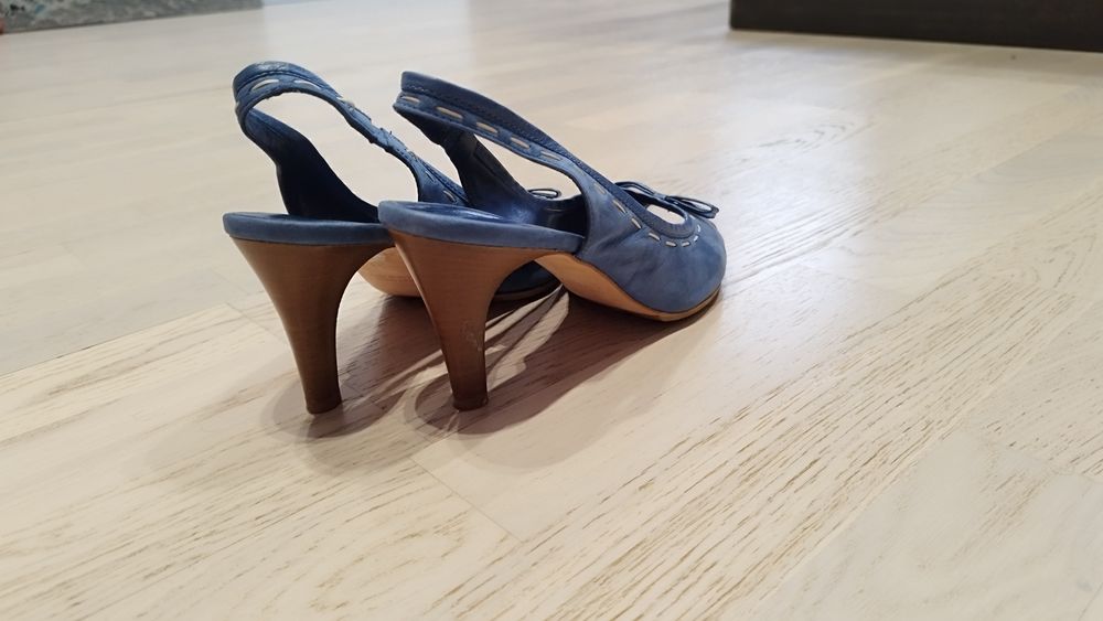 Жіночі босоніжки