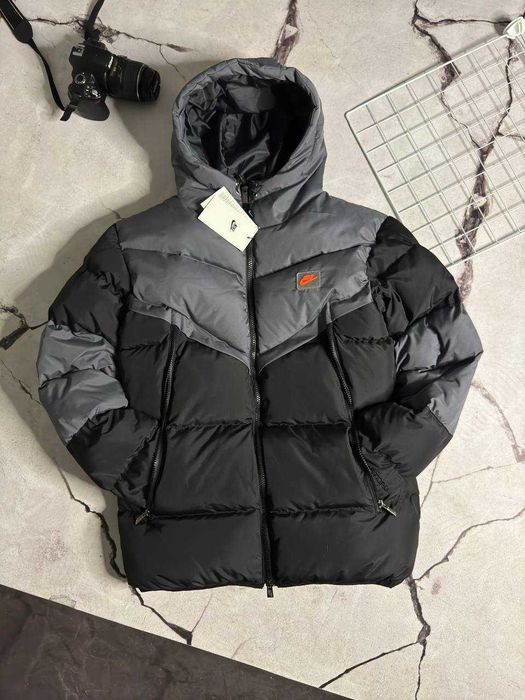 Куртка зимова Nike Storm Fit