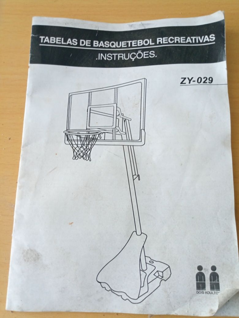 Vende-se tabela de basquete de boa qualidade