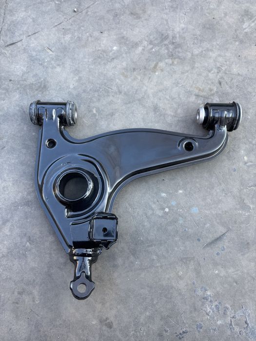 Лівий ричаг w140 мерседес нижній стан нового