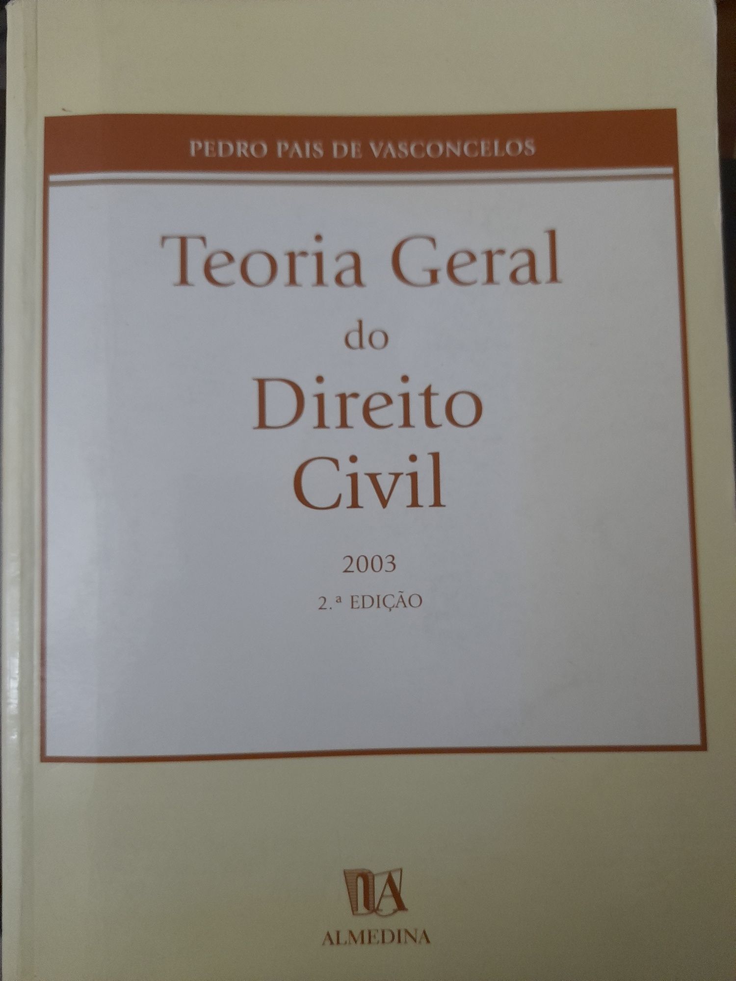Vendo livro Teoria Geral Direito Civil