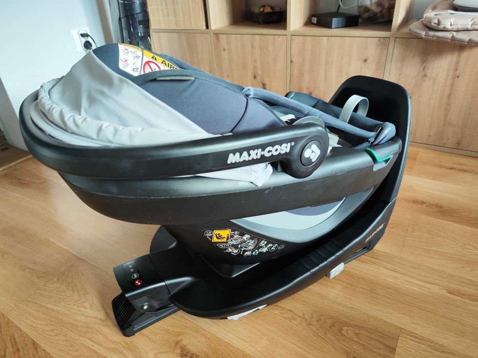 Fotelik samochodowy Maxi-Cosi Coral 360 + baza Familyfix 3