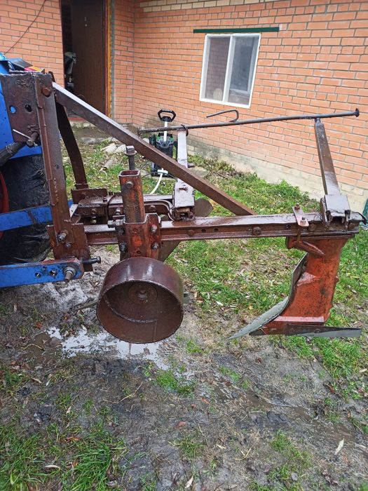 Продам плуг 2-25