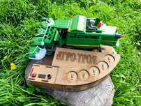 Комбайн-наливатор John Deere для 5 чарок. Подарунок для чоловіка