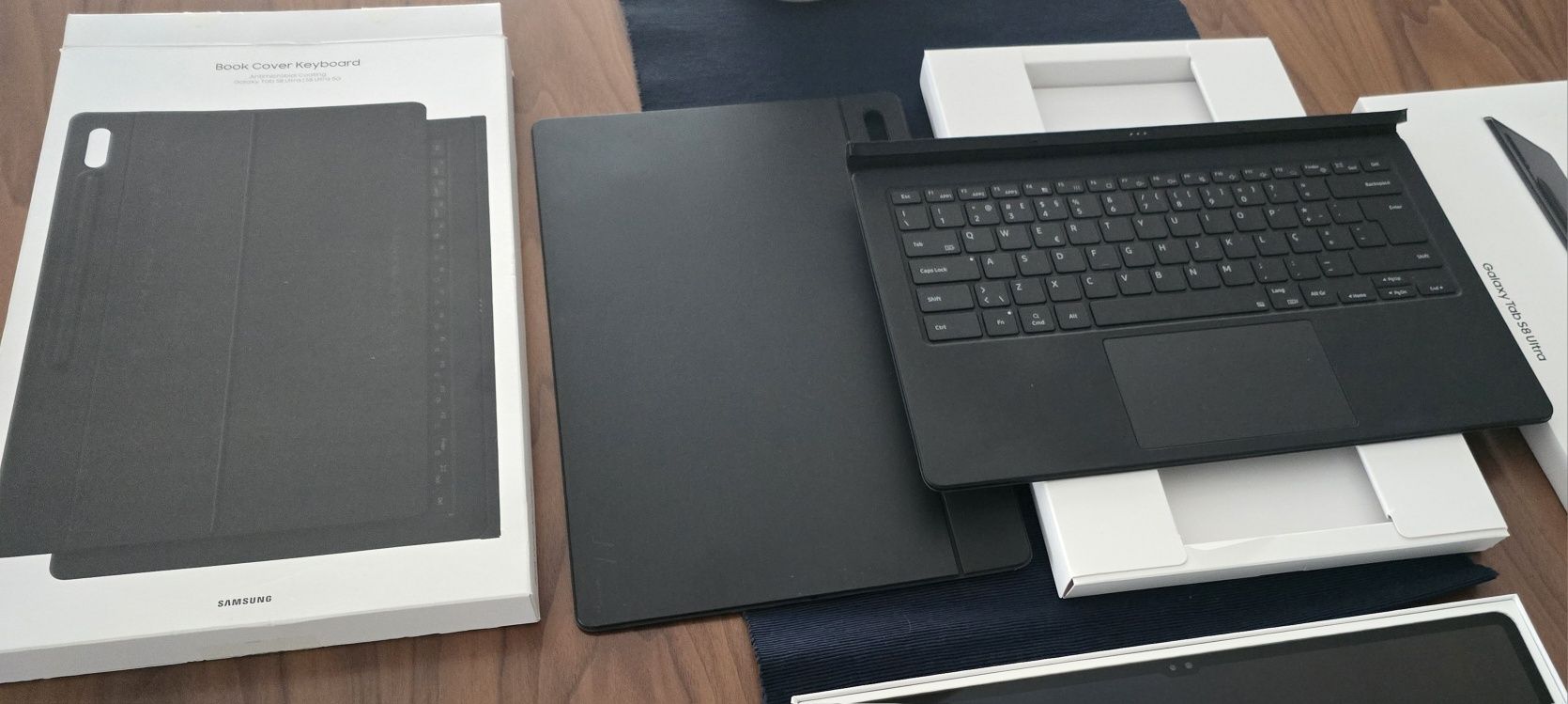 Capa Teclado Samsung Tab S9 Ultra e S8 Ultra. Capa Original. Com caixa