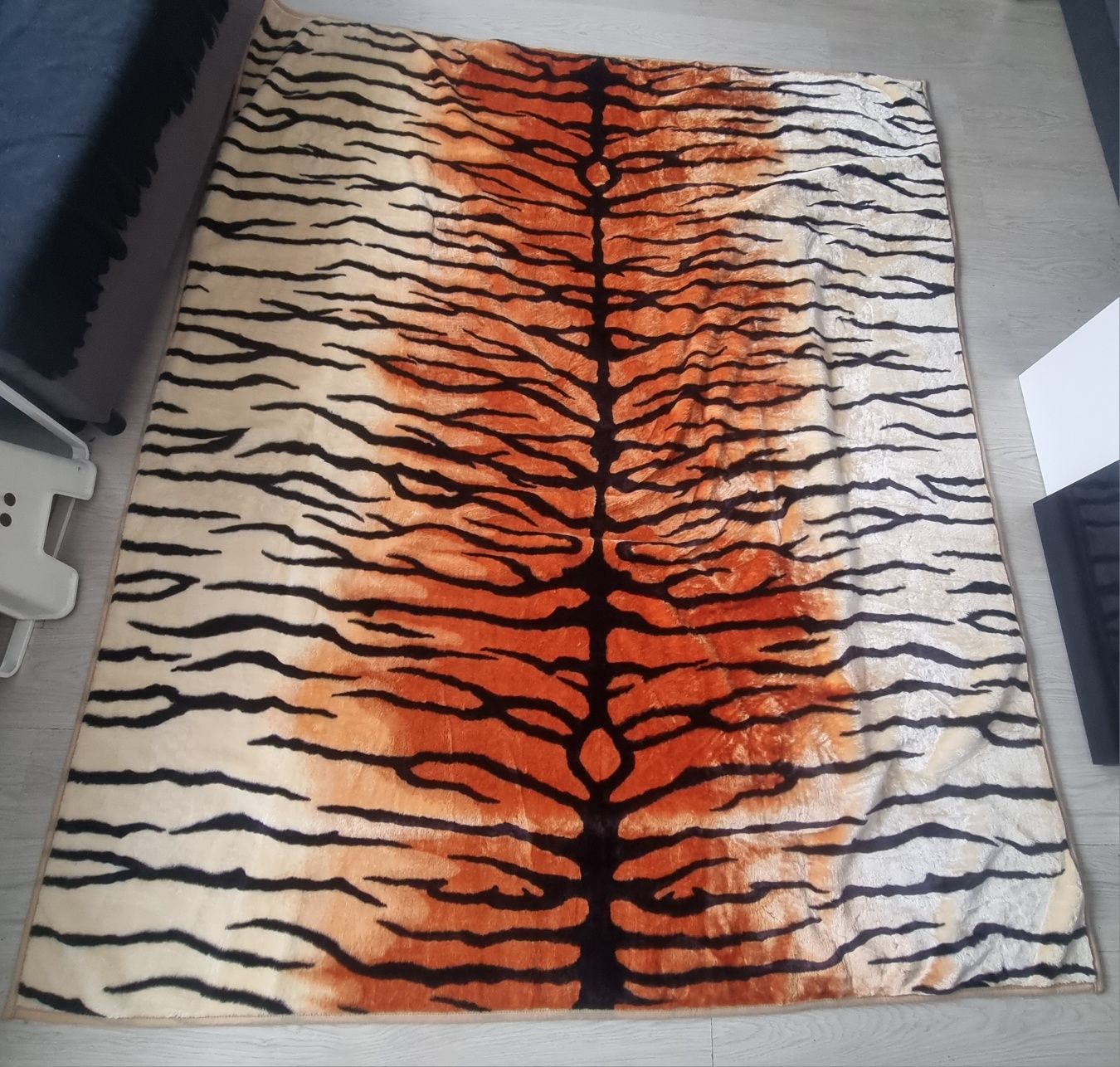 Gruby koc akrylowy, narzuta, tygrys 240x200