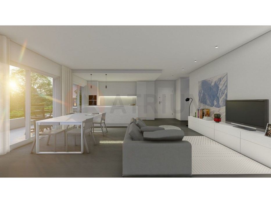 Apartamento T3 Quinta da Amizade, com terraço e garagem