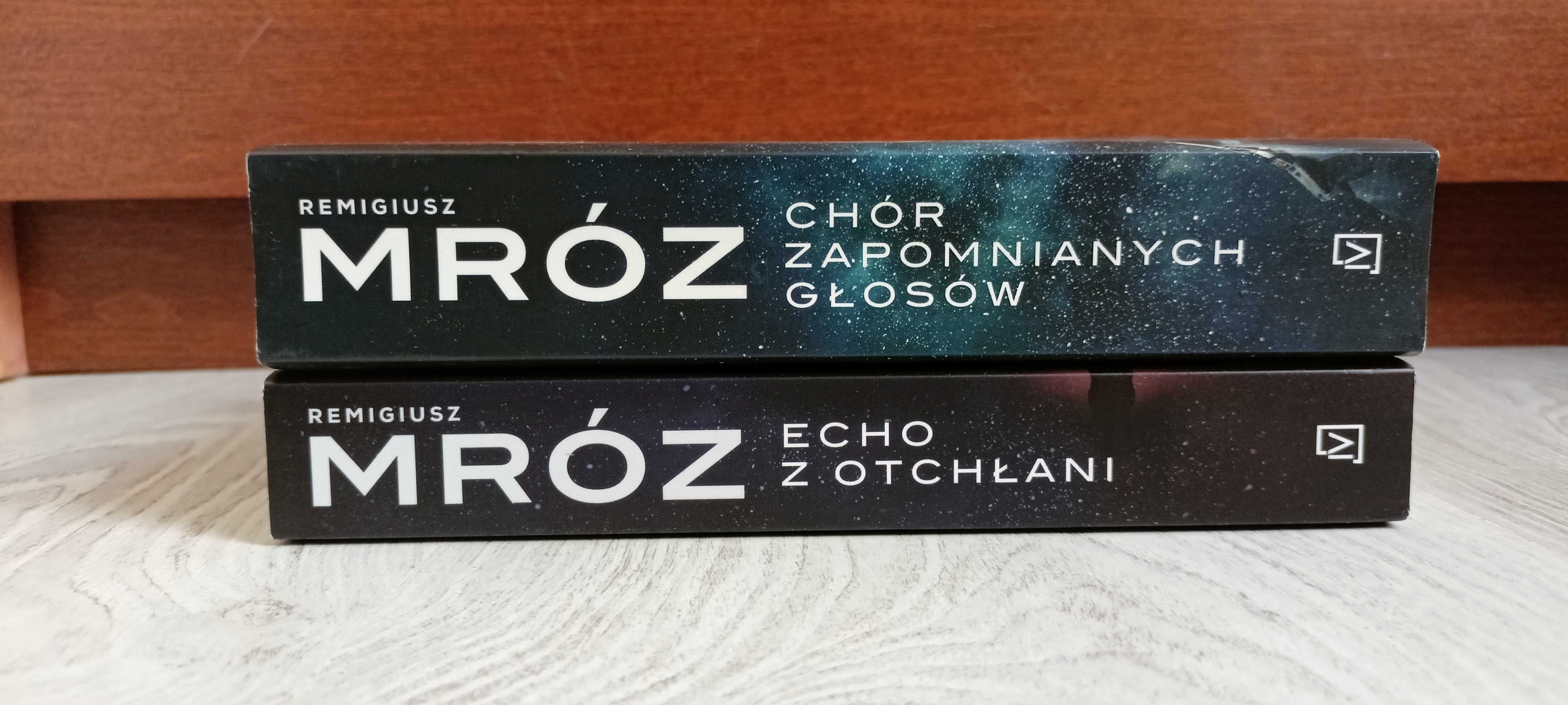 2x Remigiusz Mróz Echo z otchłani + Chór zapomnianych głosów