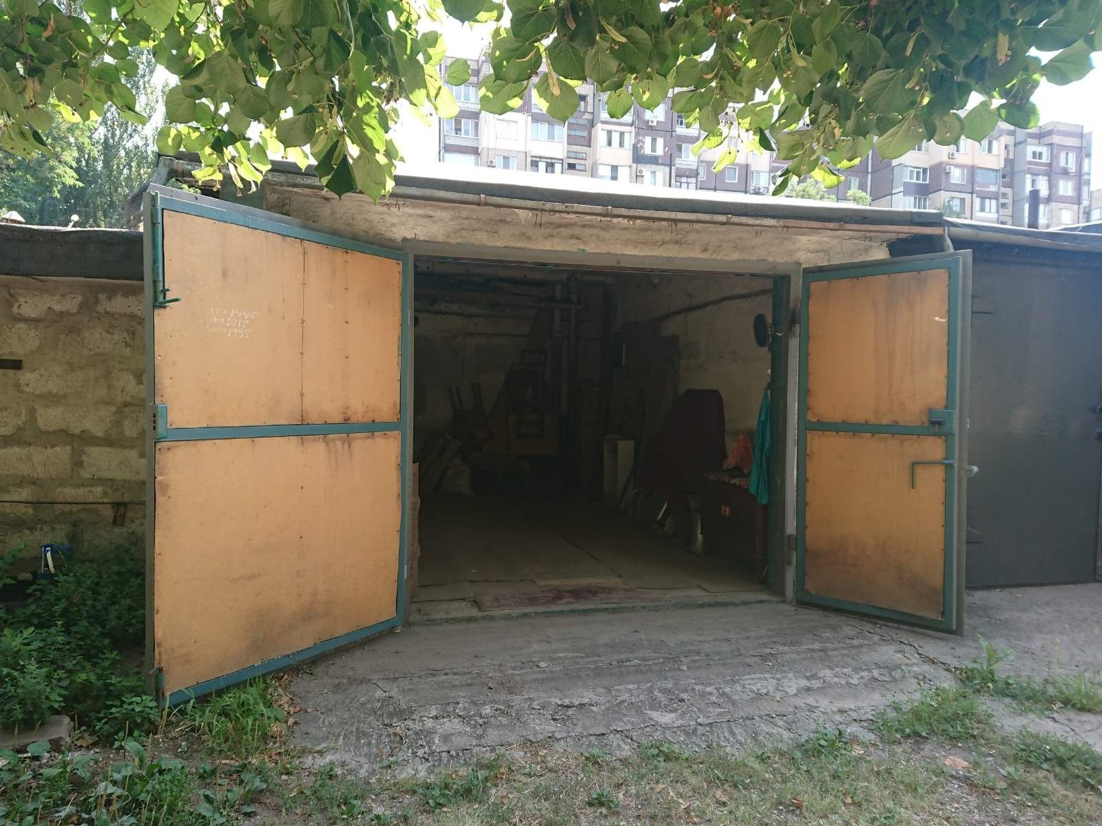 Продаю капитальный гараж в районе автовокзала на Новинке, Кривой Рог