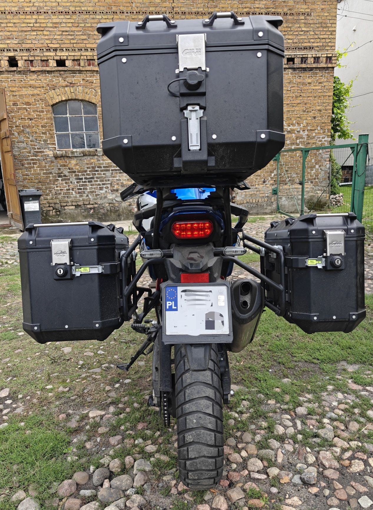 Honda CRF1100L Africa Twin 2023, Polski salon