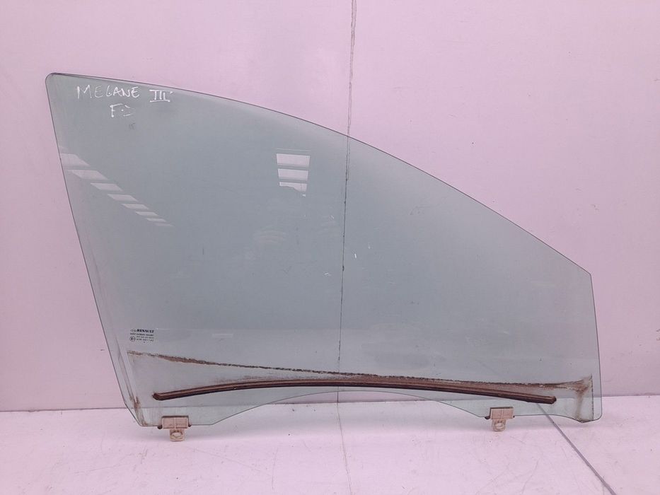 Vidro porta frente direita RENAULT Megane III (BZ0_)