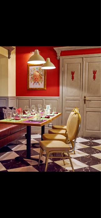 Стул банкетный Хилтон каркас Золото