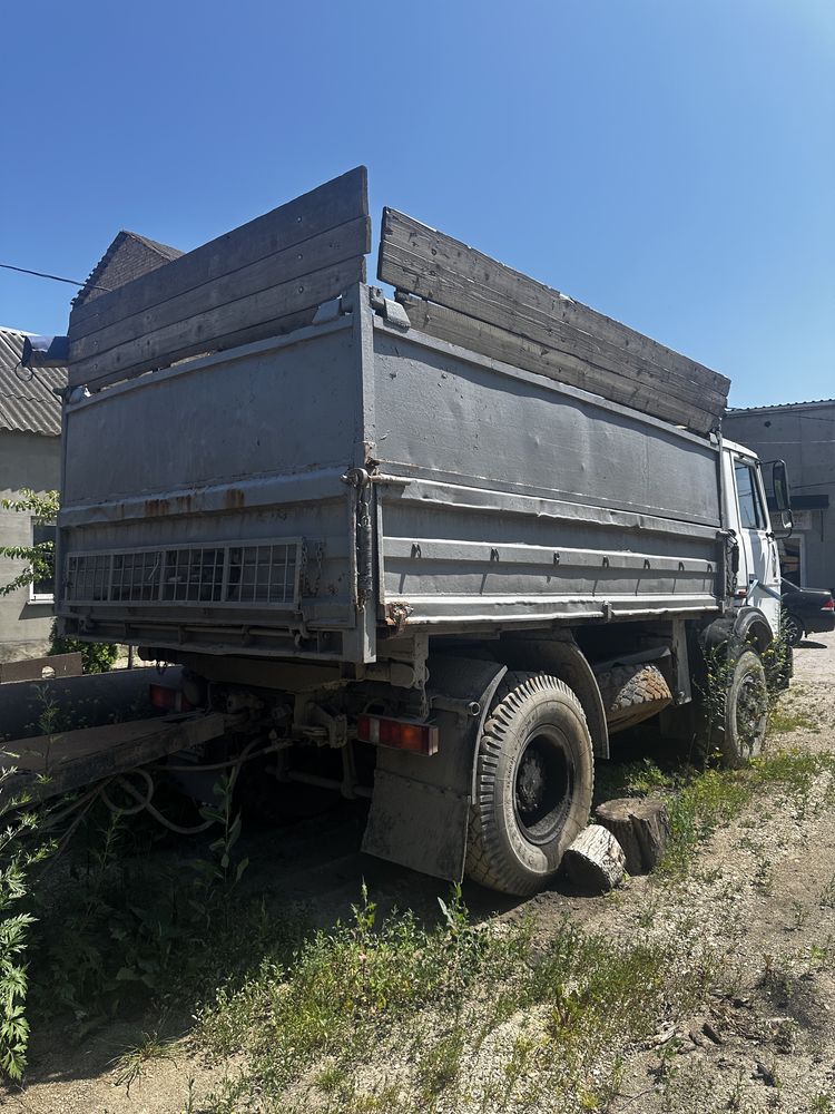 Продаж вантажівок МАЗ